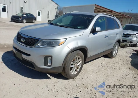 2015 Kia Sorento Lx V6 z USA, uszkodzony, nr VIN 5XYKTDA72FG599733